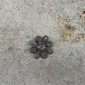 Vintage, Silver Pewter, Flower Clip with Large Petals
